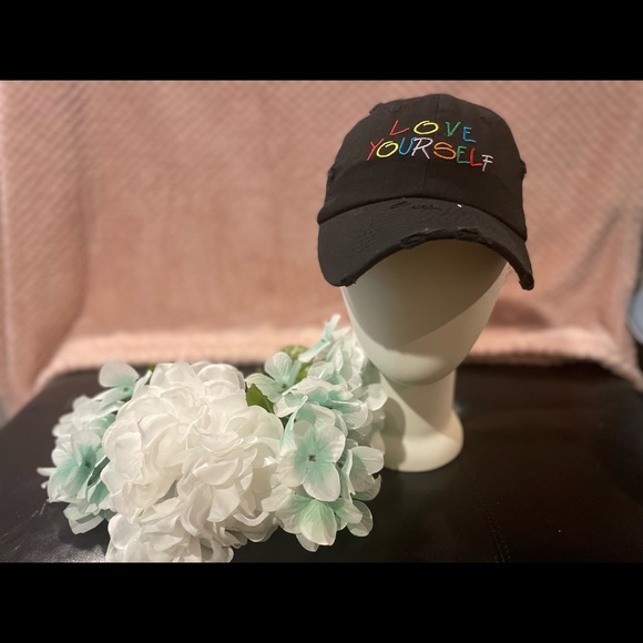 Hat - Picture 4 of 4